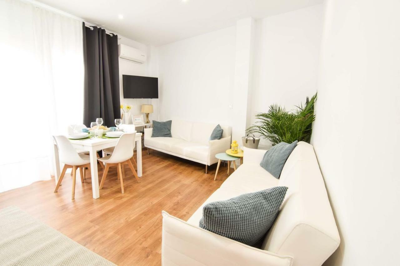 Lyrioshomes Malaga Cervantes المظهر الخارجي الصورة